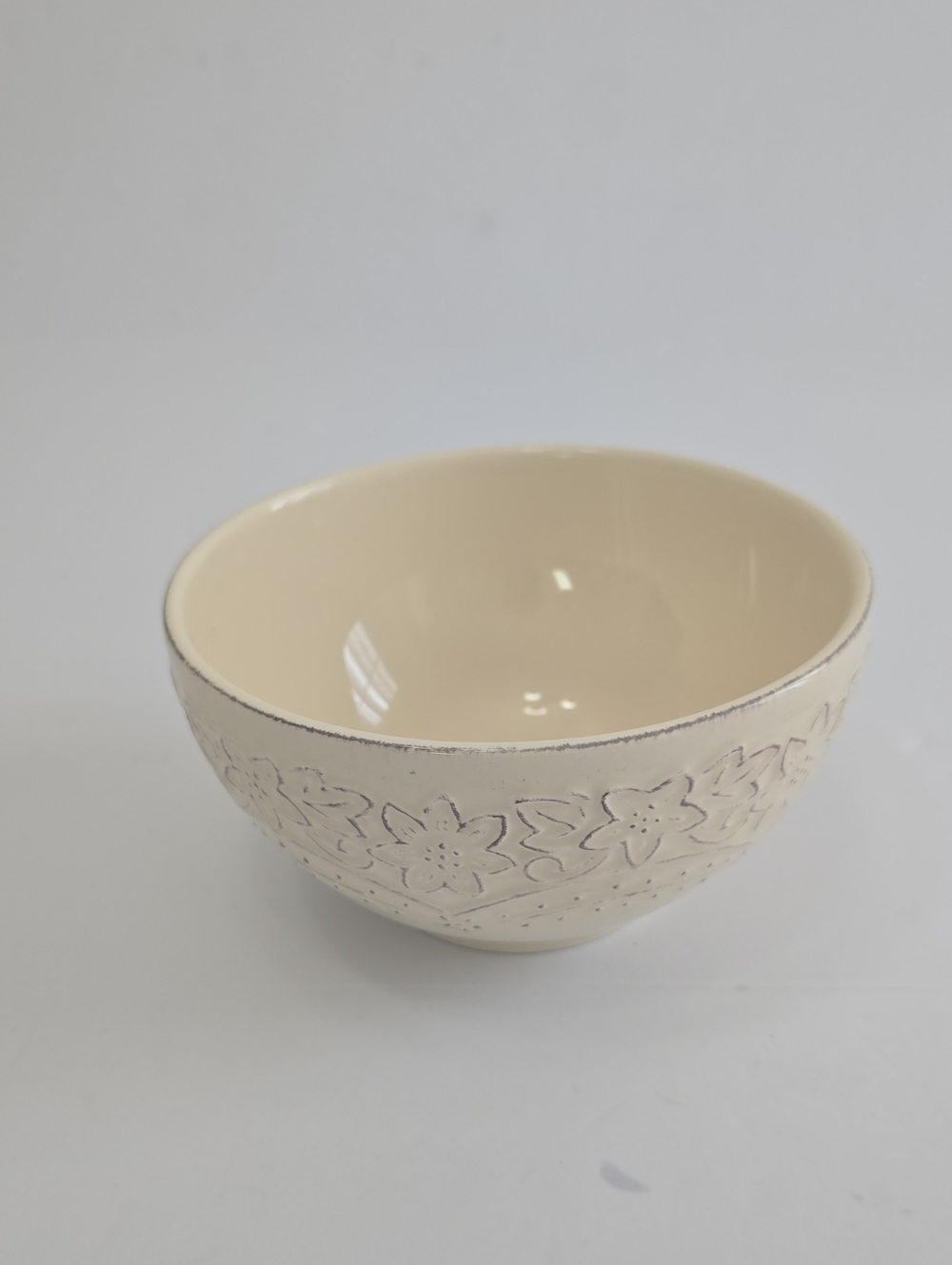Pier 1 Lacey Earthenware Serving Bowl Cream Portugal